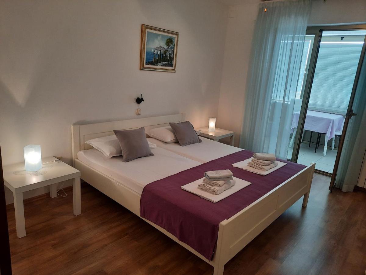Apartments And Rooms Vinko Barbat na Rabu Ngoại thất bức ảnh