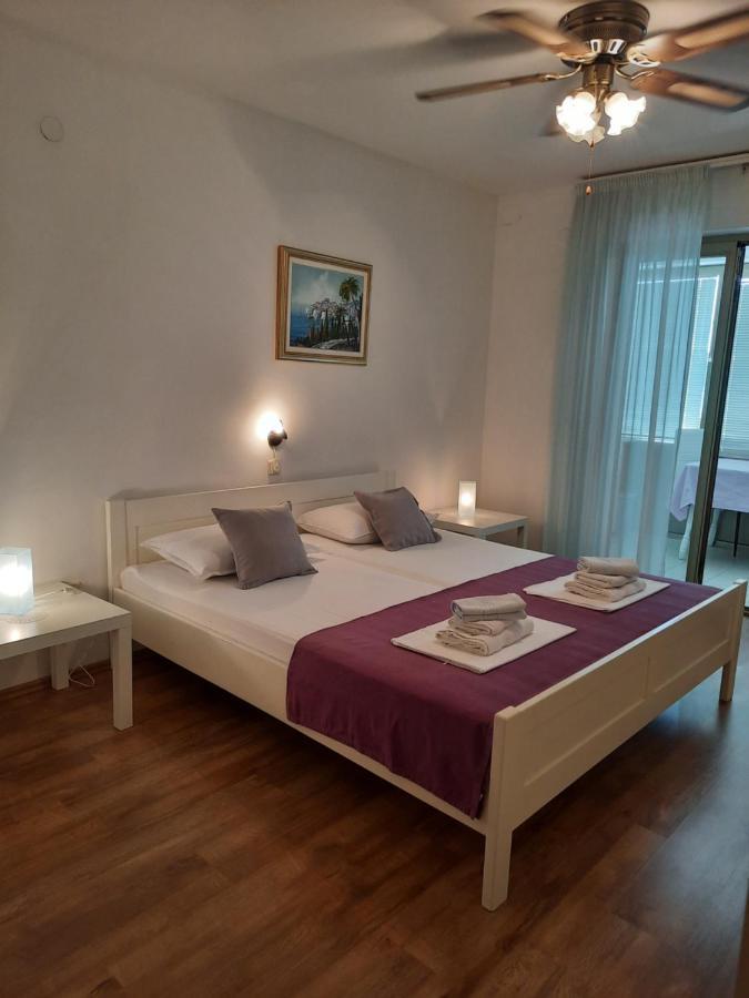 Apartments And Rooms Vinko Barbat na Rabu Ngoại thất bức ảnh