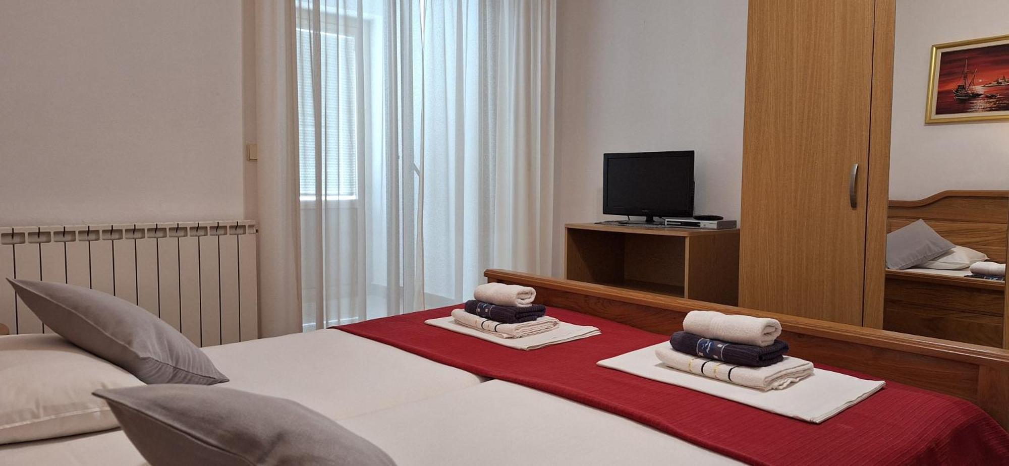 Apartments And Rooms Vinko Barbat na Rabu Ngoại thất bức ảnh